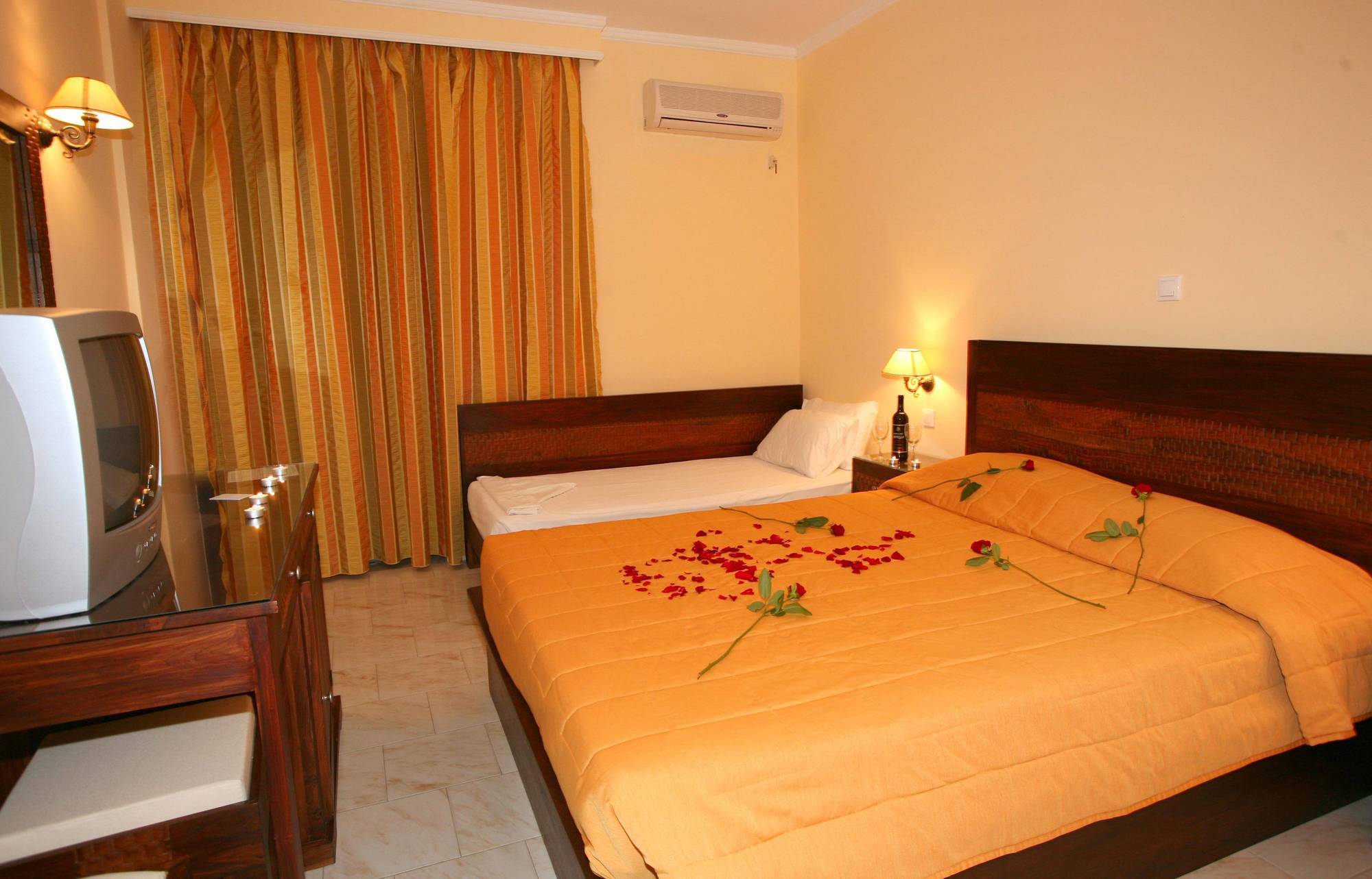 Roseland'S Hotel Marmari  Luaran gambar